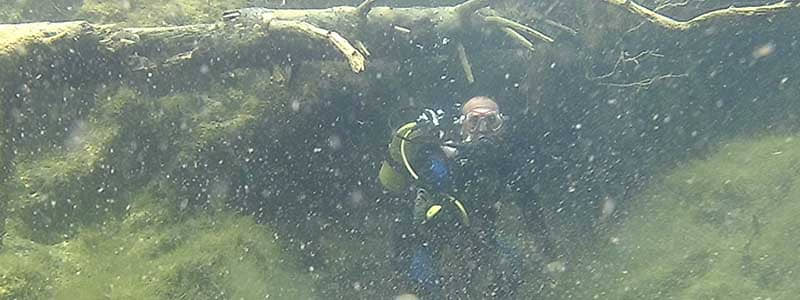 Actividad de buceo de altura en el Alto Tajo, nivel I.