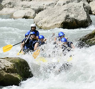 Centro Turismo valle de Chistau, rafting