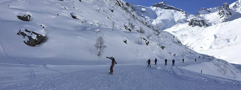 Viajes de esqui para grupos, familias y escolares